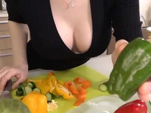 Sex bạo lực, bà xã xinh đẹp và tên thợ sửa ống nước