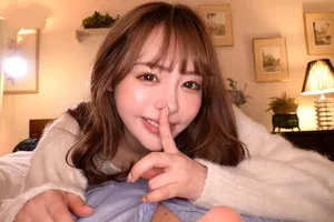 Tôi bị đồng nghiệp nam đánh thức vào giữa đêm khi đang đi công tác