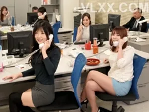 đang thẩm du thì bị vợ yêu của chủ tịch nhìn thấy, nhưng chị ấy thật tâm lý